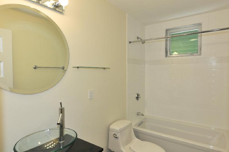 5 bed, 2 bath apartment for rent at 6 Oswald Unit 1, Mission Hill — photo 2 of 12