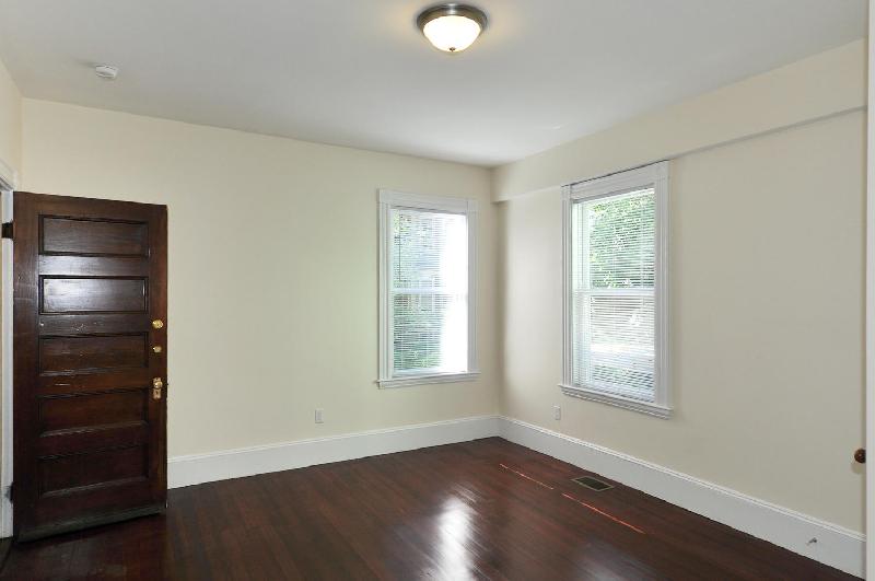 5 bed, 2 bath apartment for rent at 6 Oswald Unit 1, Mission Hill — photo 6 of 12