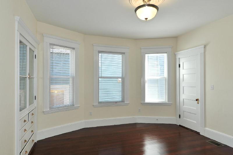 5 bed, 2 bath apartment for rent at 6 Oswald Unit 1, Mission Hill — photo 8 of 12