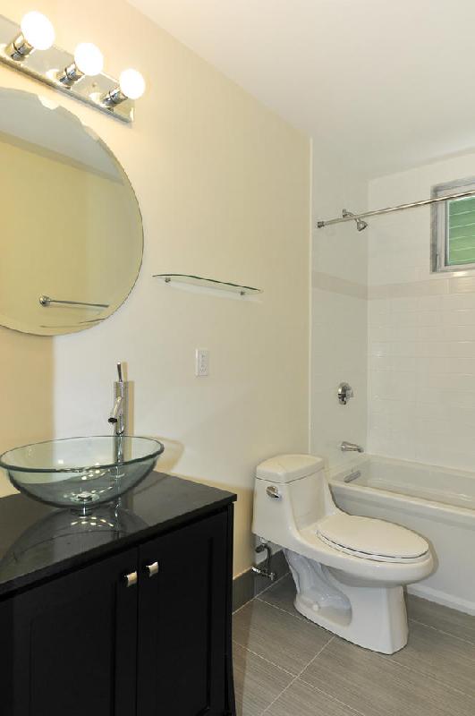 5 bed, 2 bath apartment for rent at 6 Oswald Unit 1, Mission Hill — photo 9 of 12