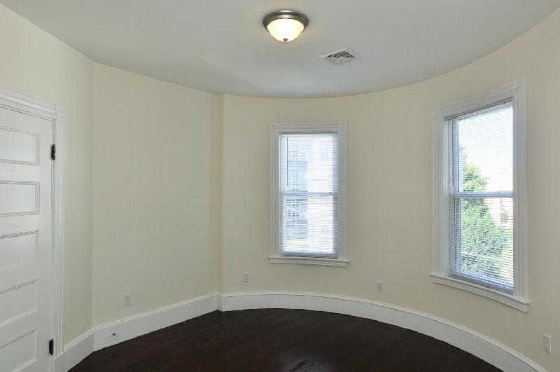 5 bed, 2 bath apartment for rent at 6 Oswald Unit 2, Mission Hill — photo 3 of 11