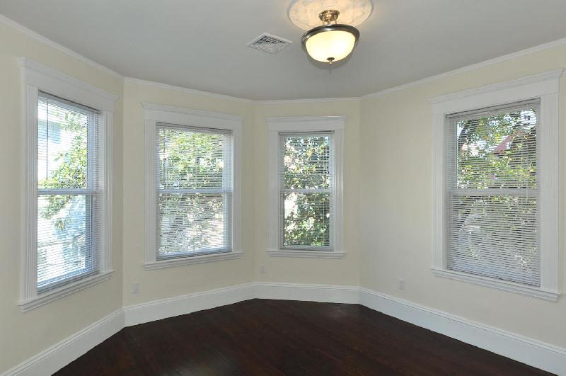 5 bed, 2 bath apartment for rent at 6 Oswald Unit 2, Mission Hill — photo 4 of 11