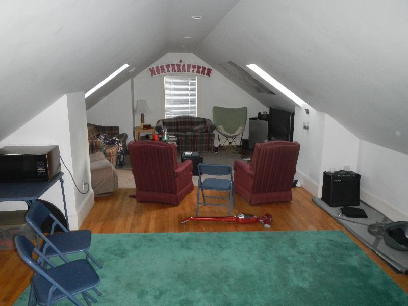 5 bed, 2 bath apartment for rent at 11 Sachem Unit 3, Mission Hill — photo 3 of 8