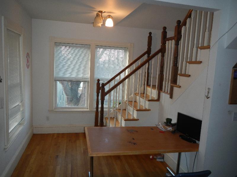 5 bed, 2 bath apartment for rent at 11 Sachem Unit 3, Mission Hill — photo 6 of 8