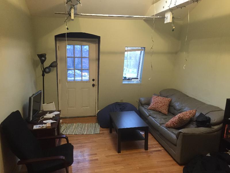2 bed, 1 bath apartment for rent at 775 Parker St Unit 6, Mission Hill — photo 3 of 9