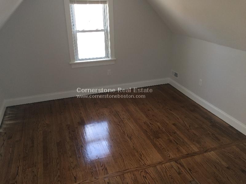 5 bed, 2 bath apartment for rent at 800 Parker St Unit 3, Mission Hill — photo 7 of 11