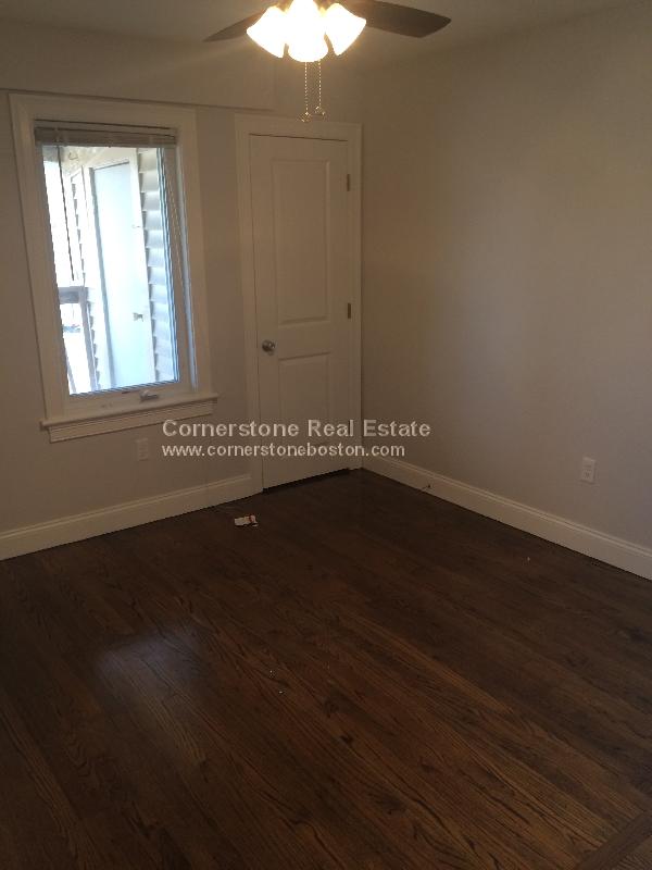 5 bed, 2 bath apartment for rent at 800 Parker St Unit 3, Mission Hill — photo 8 of 11