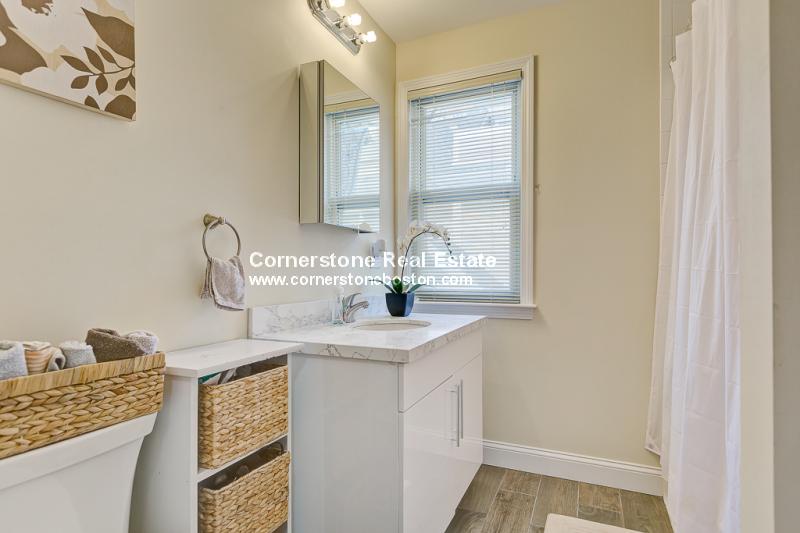 28 Hillside St, Mission Hill