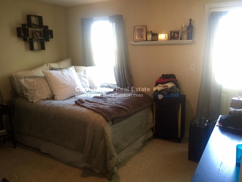 76 Baxter St, South Boston