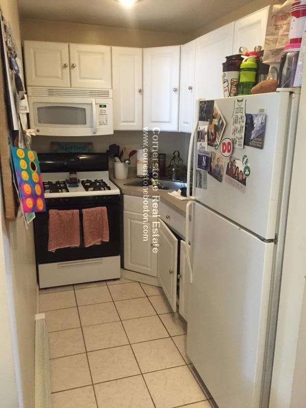 76 Baxter St, South Boston