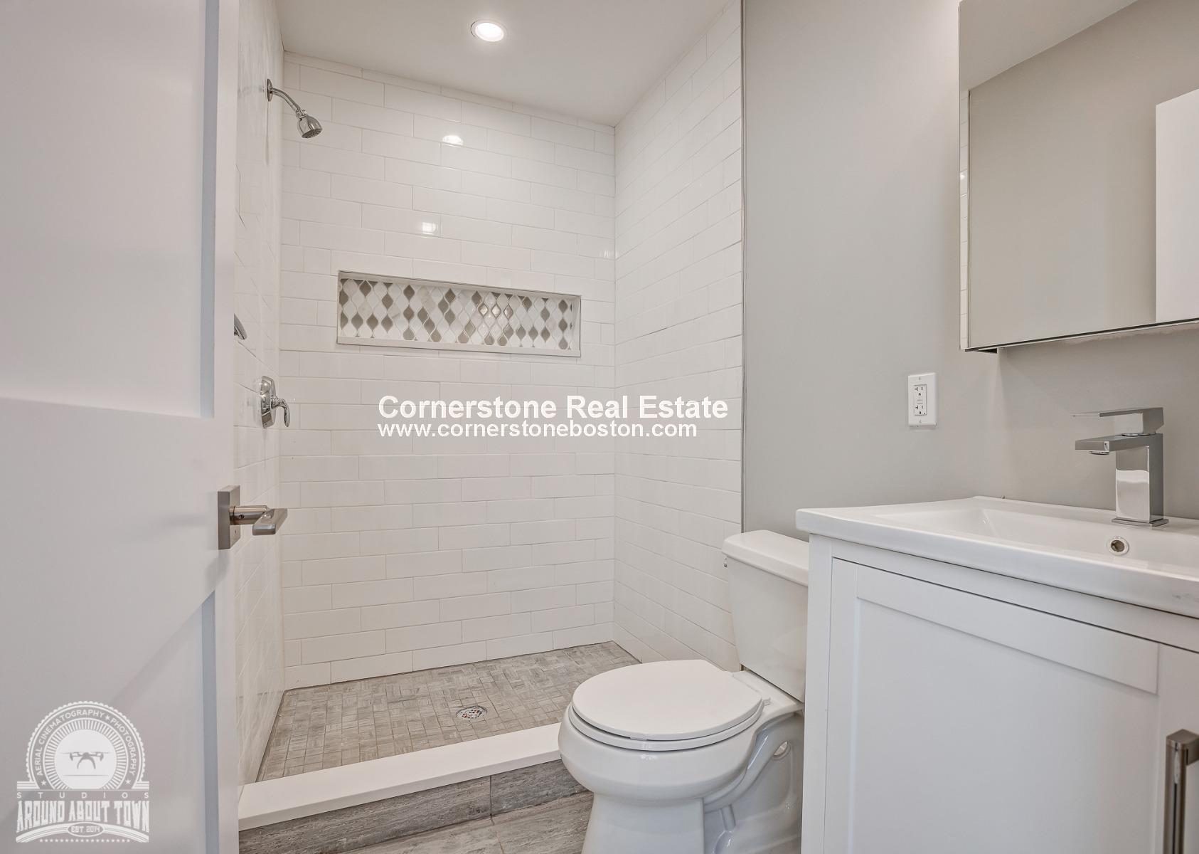 5 bed, 3 bath apartment for rent at 19 Dorset Unit 1, Dorchester — photo 15 of 16