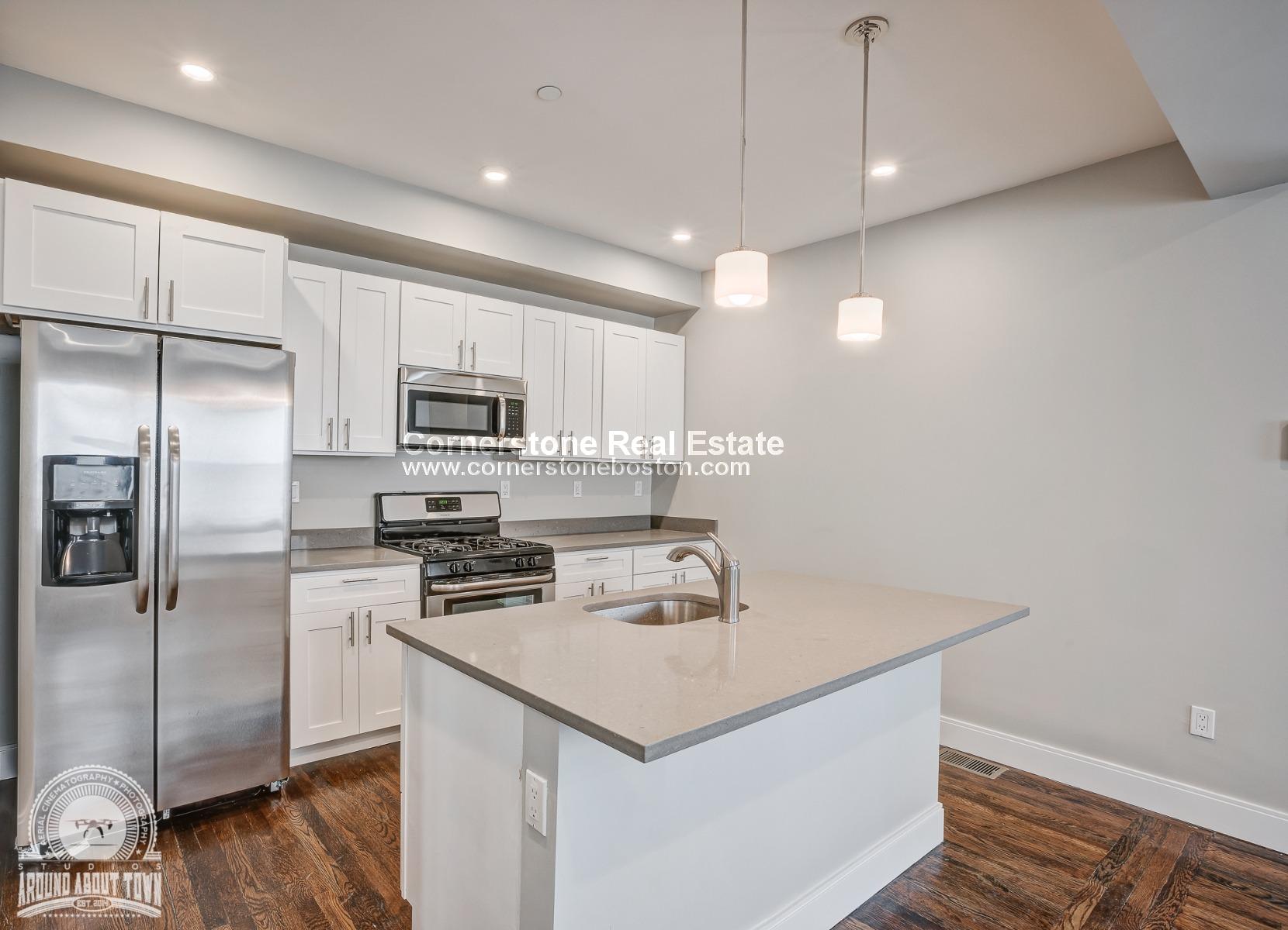 5 bed, 3 bath apartment for rent at 19 Dorset Unit 1, Dorchester