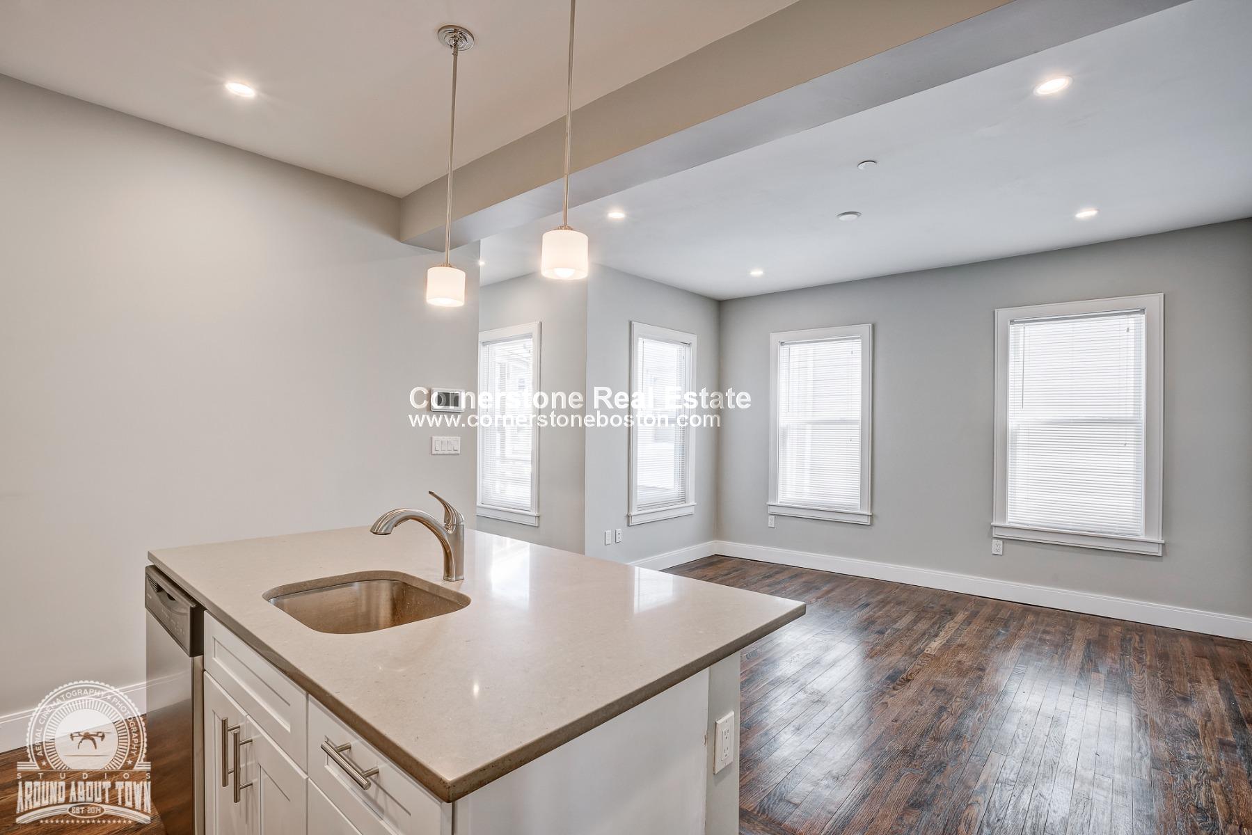 5 bed, 3 bath apartment for rent at 19 Dorset Unit 1, Dorchester — photo 3 of 16