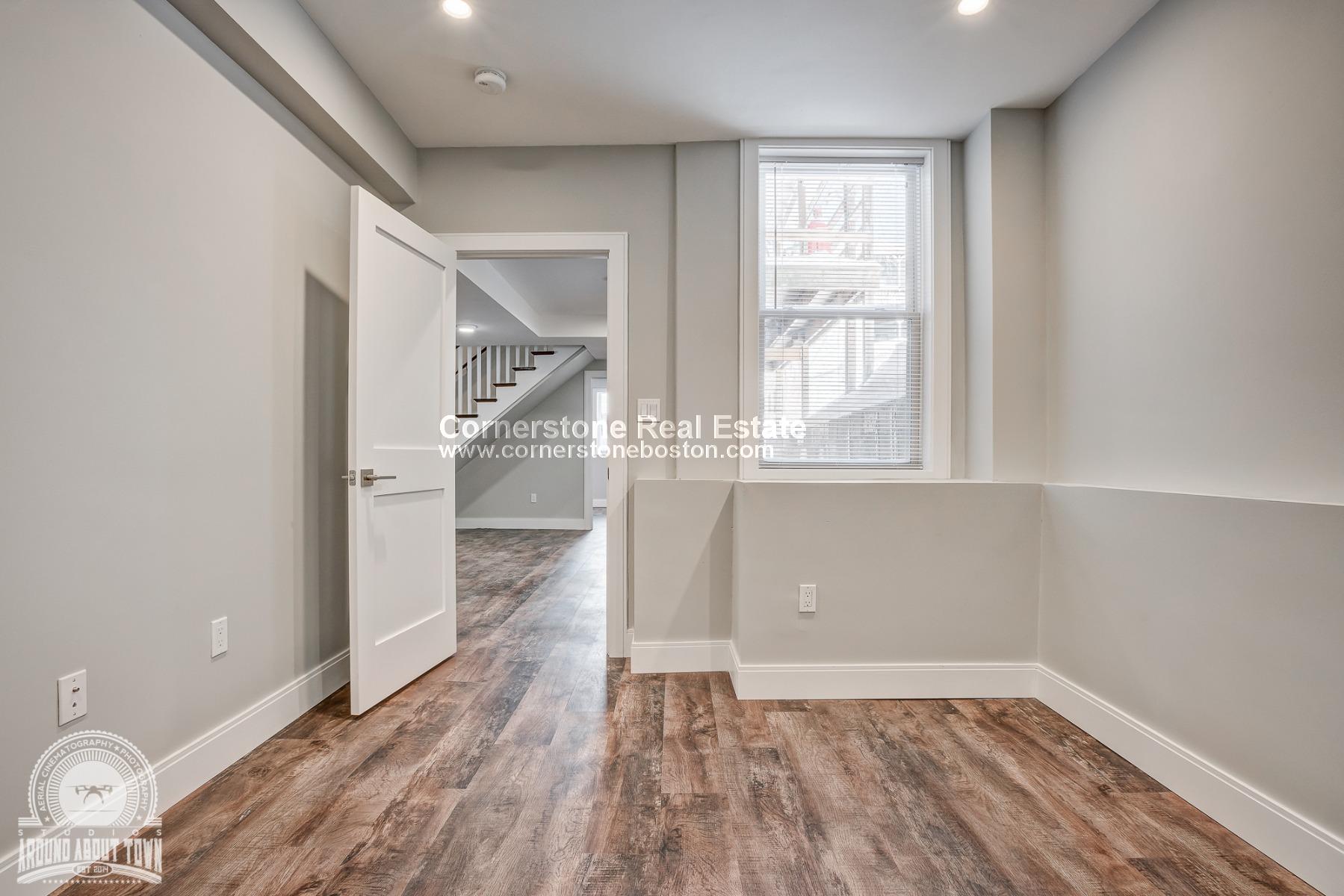 5 bed, 3 bath apartment for rent at 19 Dorset Unit 1, Dorchester — photo 10 of 16