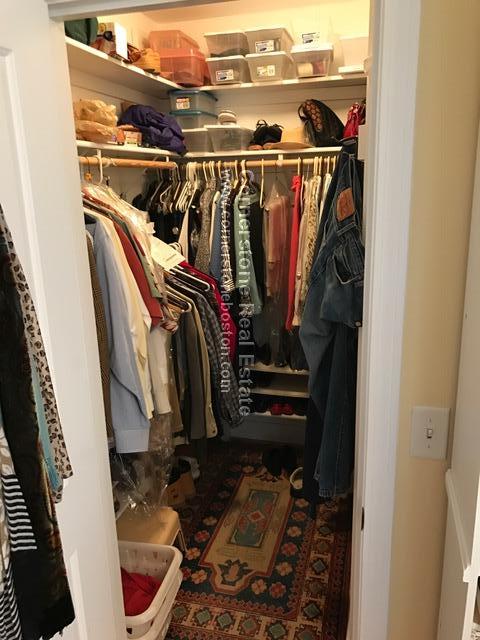 3 bed, 2 bath apartment for rent at 99 Hillside St Unit 1, Mission Hill — photo 5 of 27