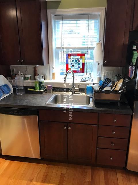 3 bed, 2 bath apartment for rent at 99 Hillside St Unit 1, Mission Hill — photo 23 of 27