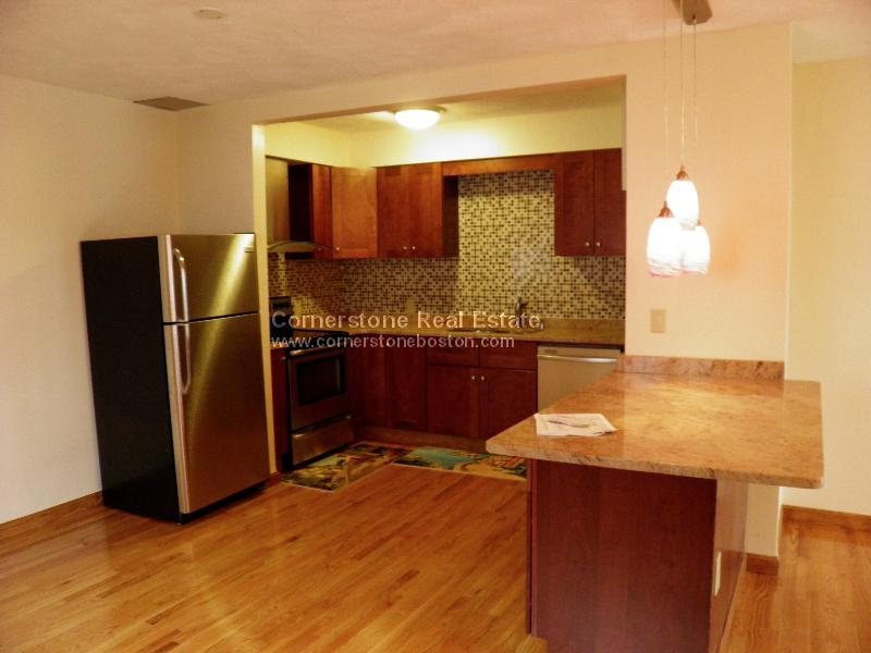 4 bed, 2 bath apartment for rent at 30 Prescott St Unit 1, Union Square — photo 4 of 8