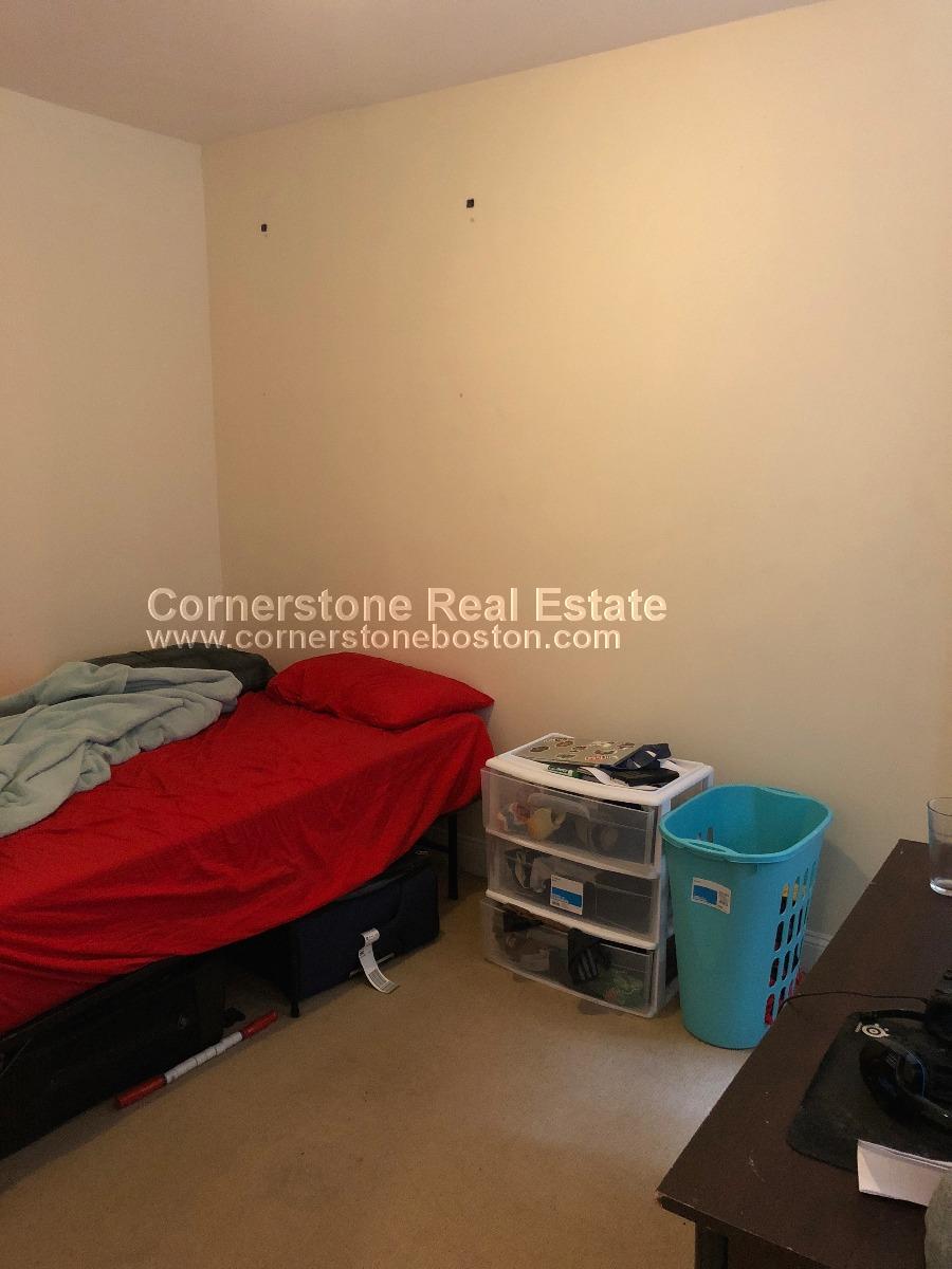 1 bed, 1 bath apartment for rent at 31 Cunard Unit 1, South End — photo 3 of 4