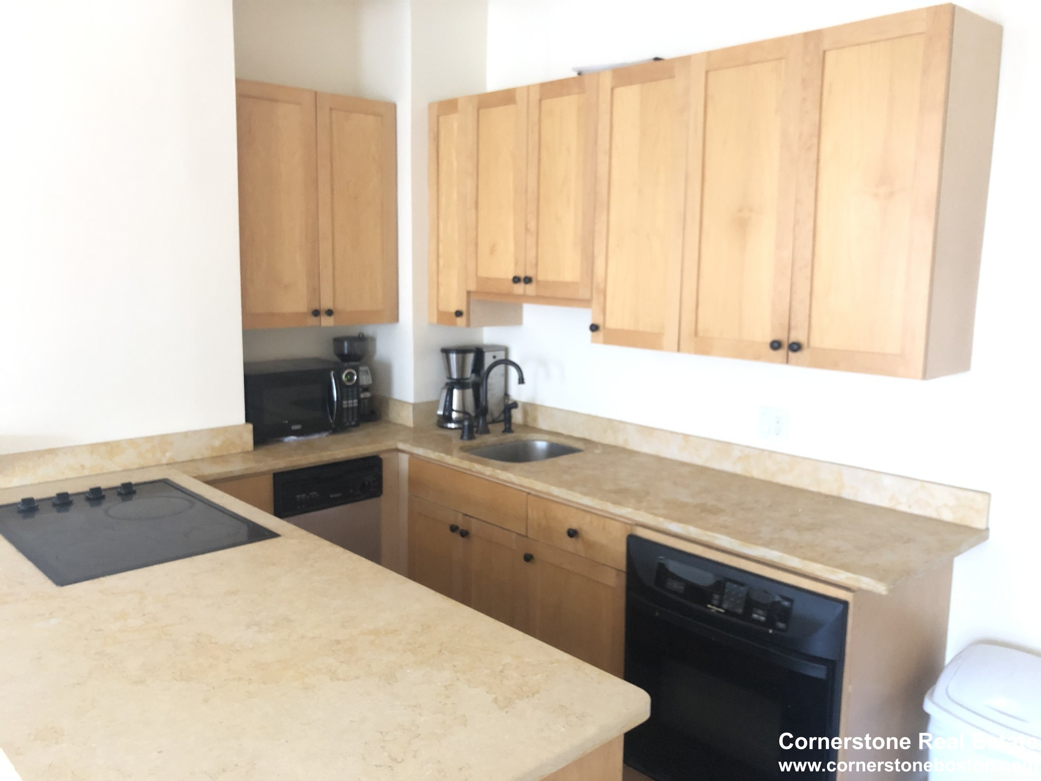 591 Beacon St, Fenway