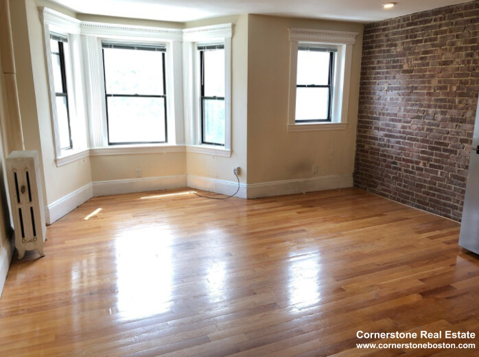 Studio bed, 1 bath apartment for rent at 63 Burbank Unit 15, Fenway — photo 3 of 5