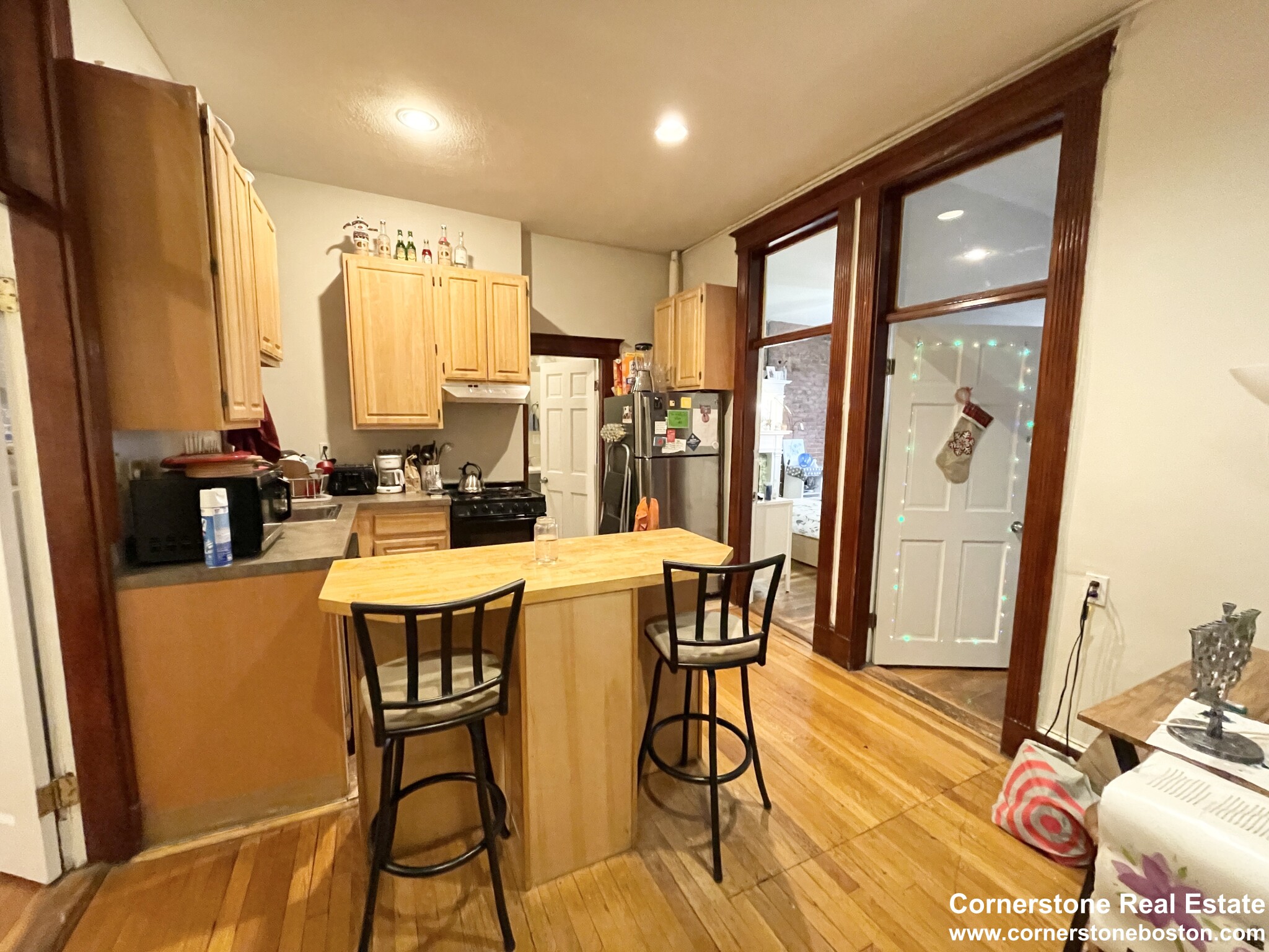 2 bed, 1 bath apartment for rent at 39 Hemenway St Unit 5, Fenway — photo 2 of 16