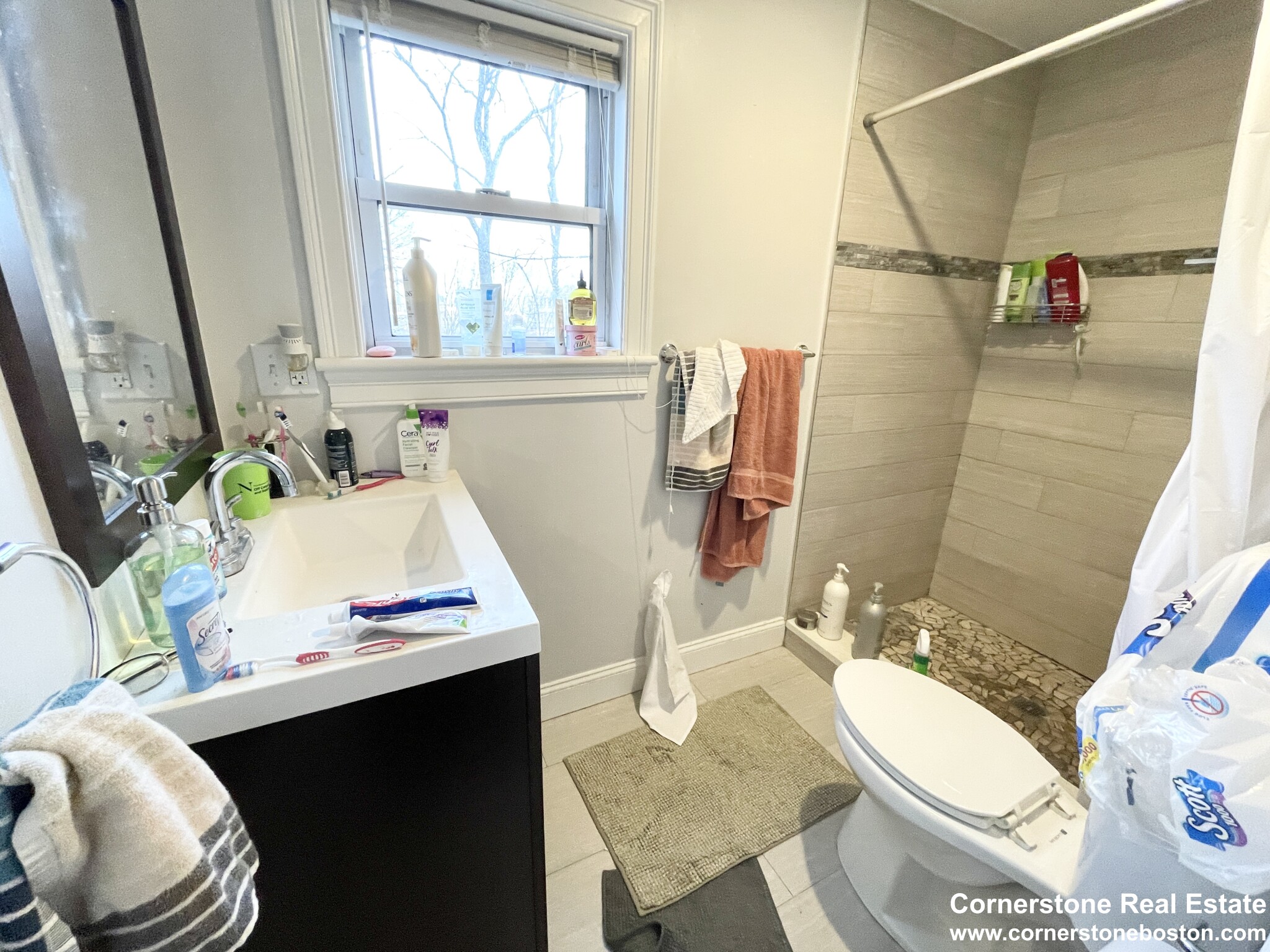 3 bed, 1 bath apartment for rent at 800 Parker St Unit 2, Mission Hill — photo 3 of 15