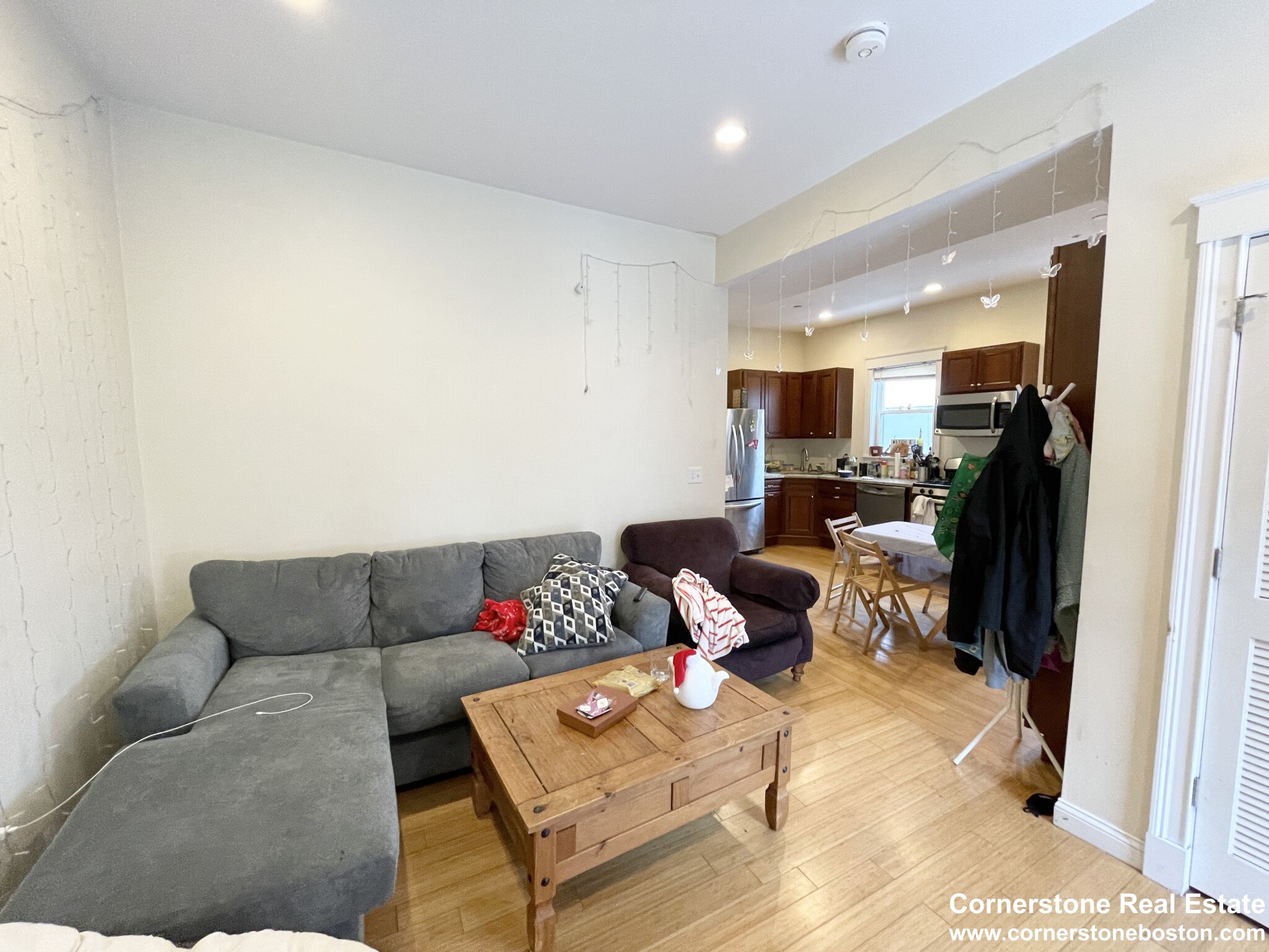 4 bed, 2 bath apartment for rent at 1625 Tremont Unit 2, Mission Hill — photo 2 of 22
