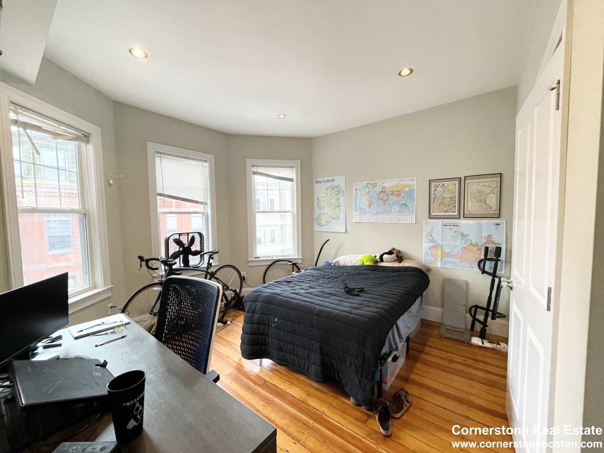 5 bed, 2 bath apartment for rent at 148 Hillside Unit 2, Mission Hill — photo 3 of 18