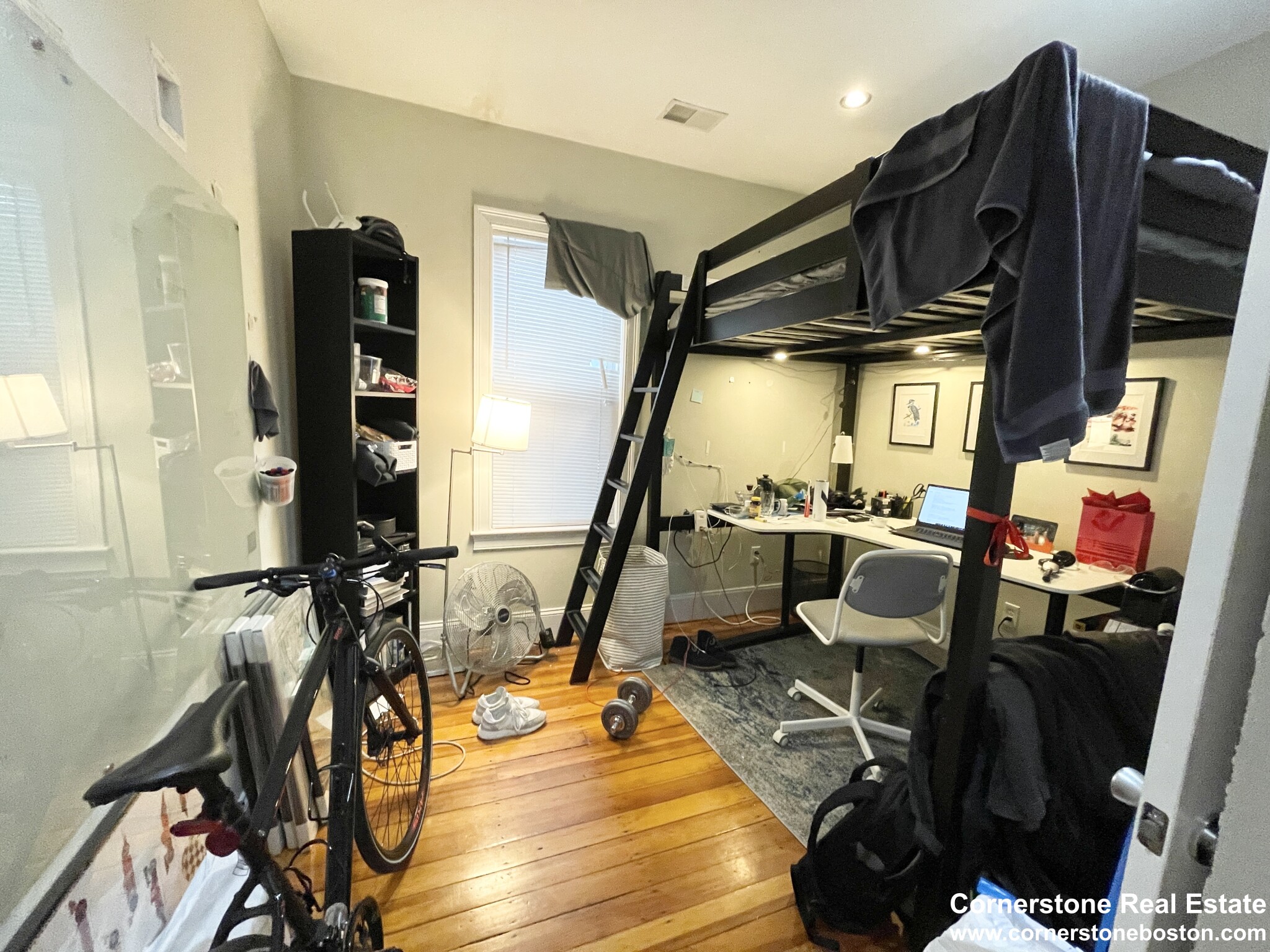 5 bed, 2 bath apartment for rent at 148 Hillside Unit 2, Mission Hill — photo 16 of 18