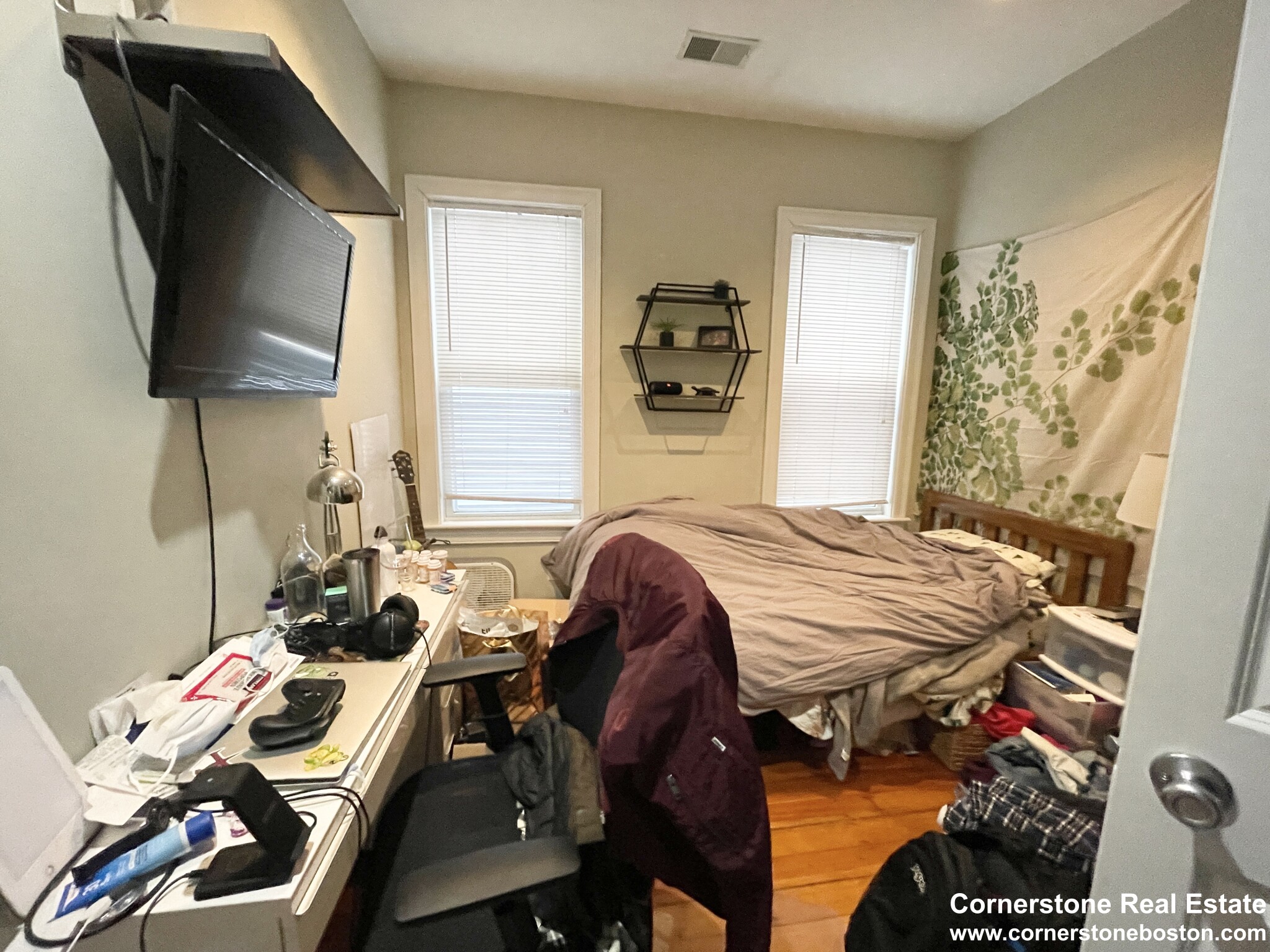 5 bed, 2 bath apartment for rent at 148 Hillside Unit 2, Mission Hill — photo 10 of 18