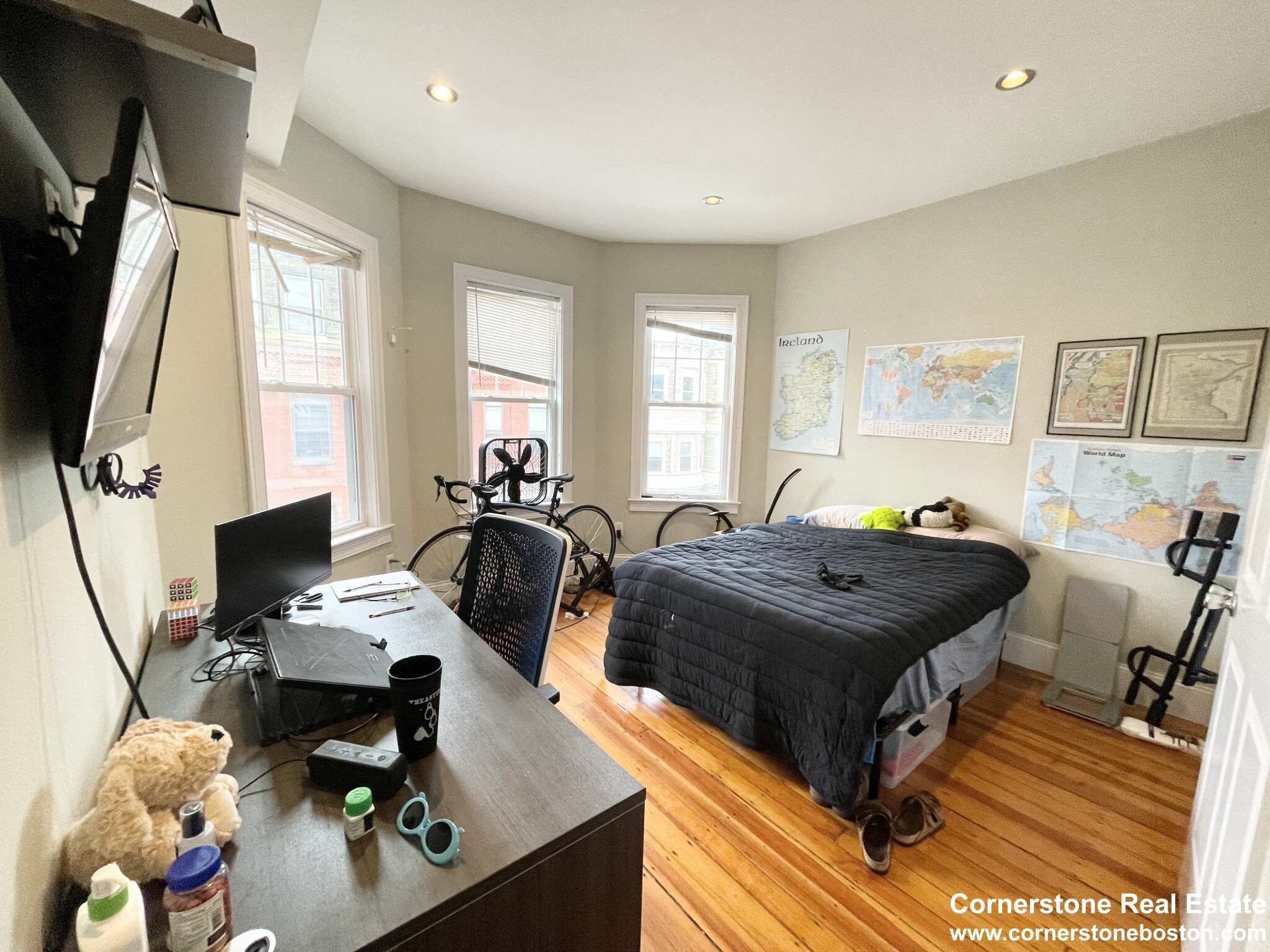 5 bed, 2 bath apartment for rent at 148 Hillside Unit 2, Mission Hill — photo 4 of 18
