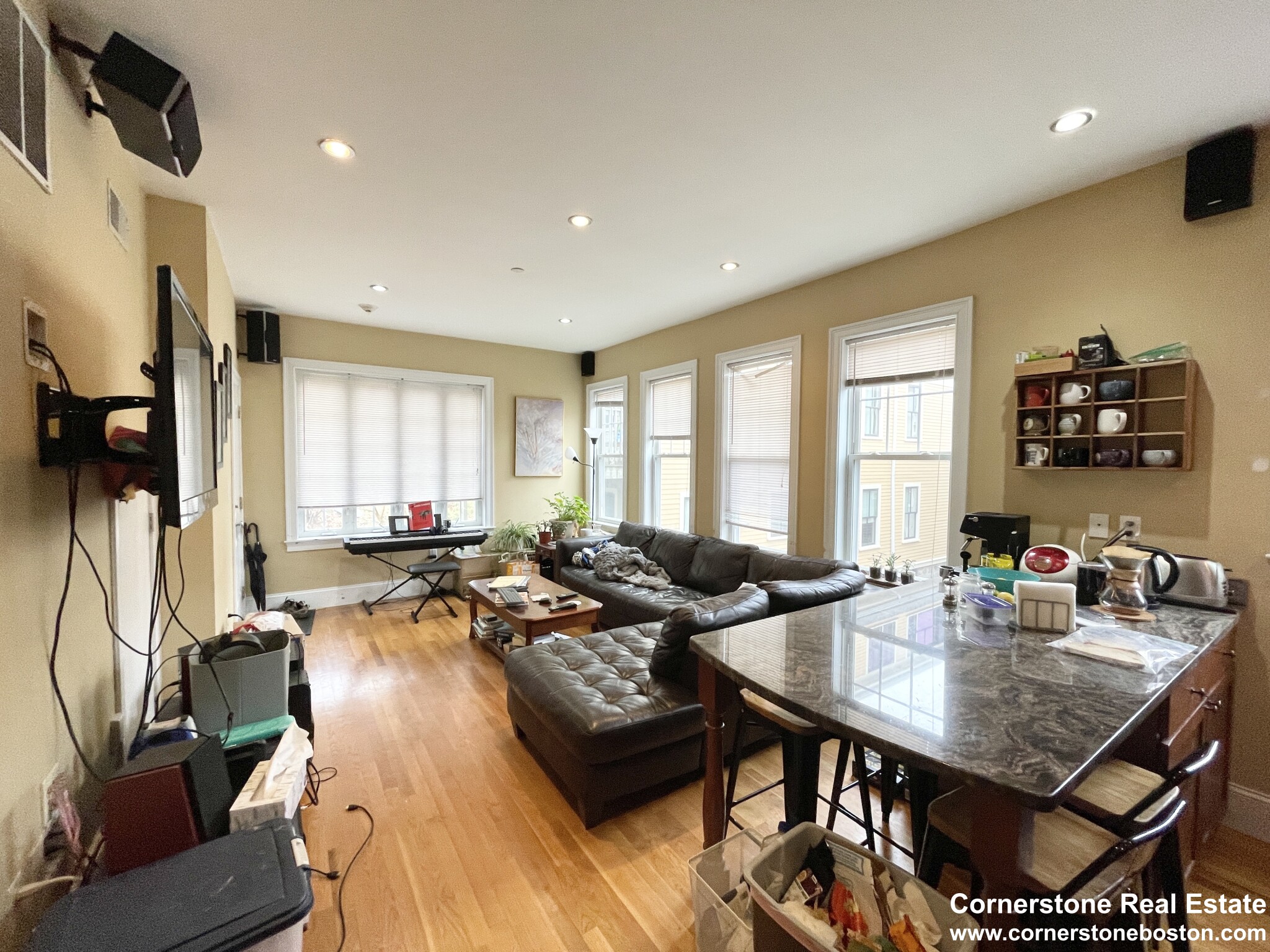 5 bed, 2 bath apartment for rent at 148 Hillside Unit 2, Mission Hill — photo 1 of 18