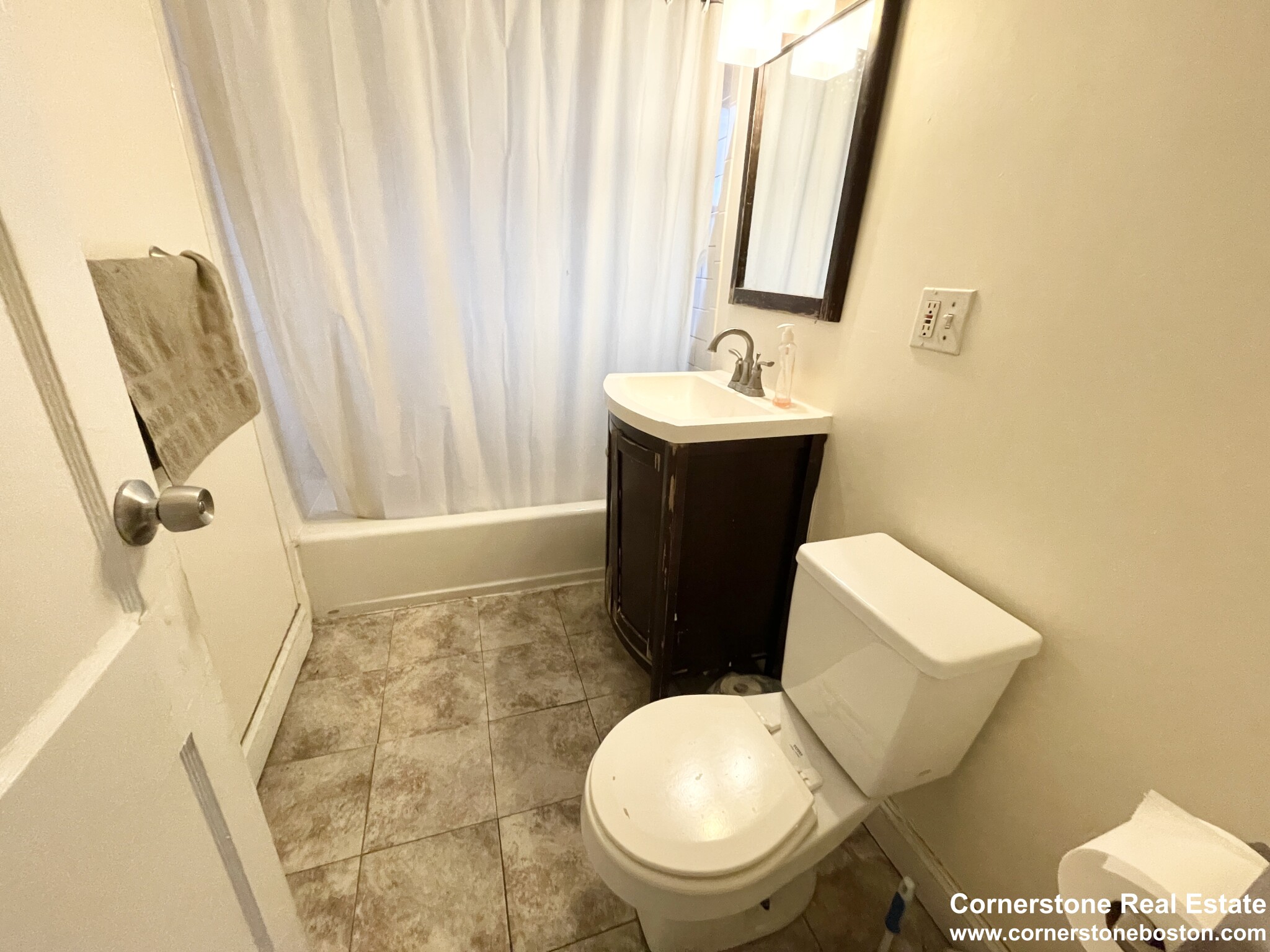4 bed, 1.5 bath apartment for rent at 24-26 Stockwell Unit 1, Mission Hill — photo 9 of 14