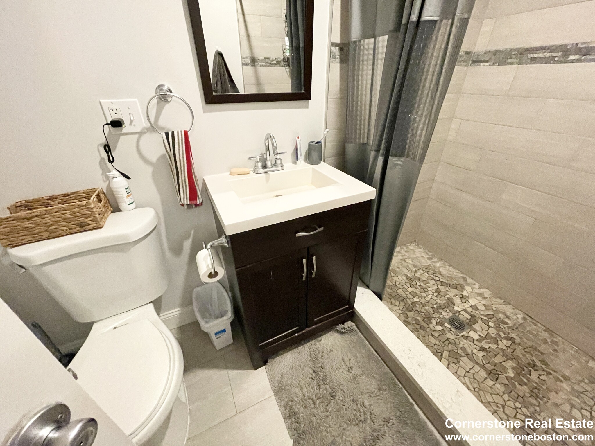 5 bed, 2 bath apartment for rent at 800 Parker St Unit 1, Mission Hill — photo 6 of 22