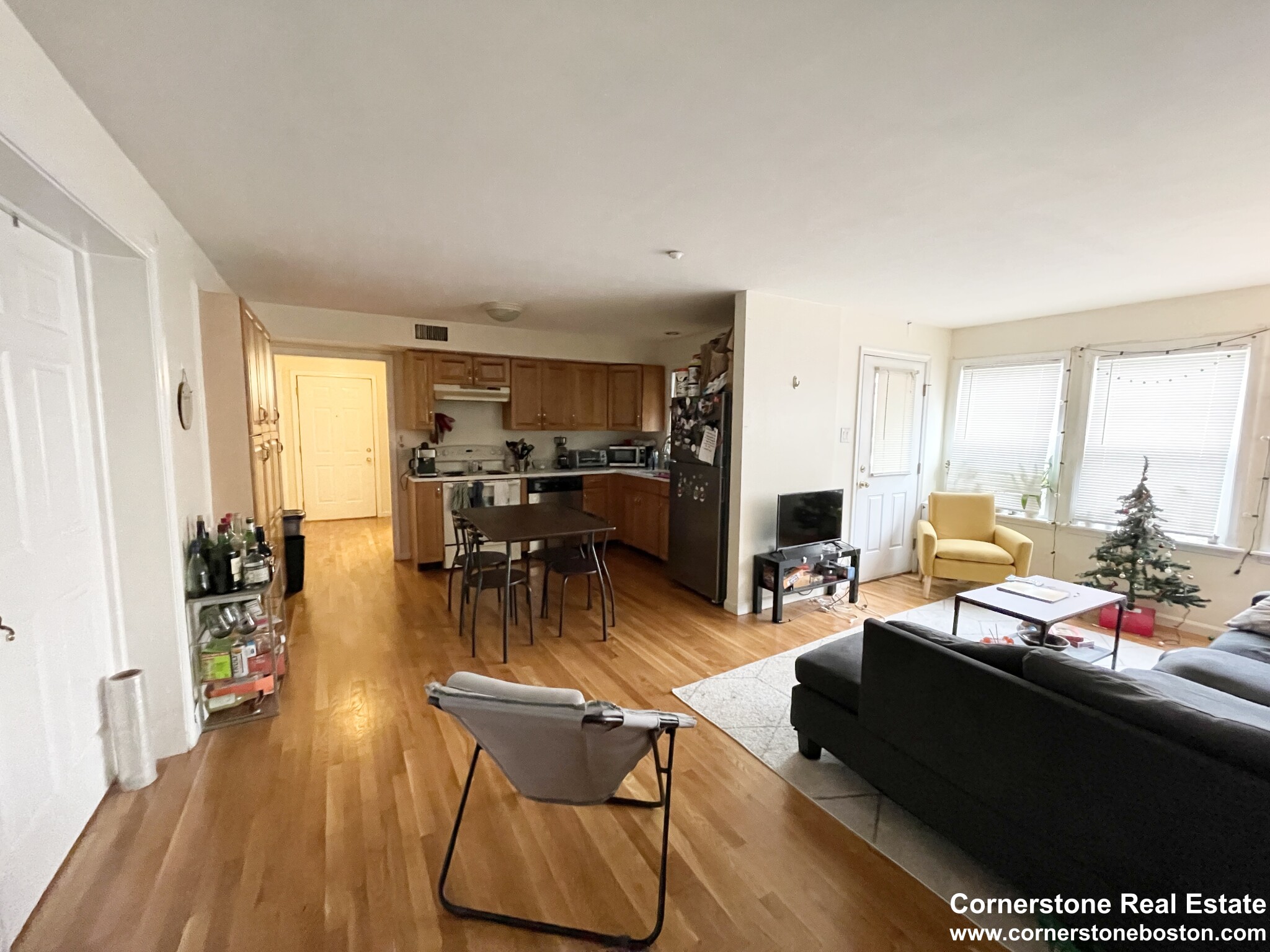4 bed, 1.5 bath apartment for rent at 60 Hillside Unit 1, Mission Hill — photo 9 of 14