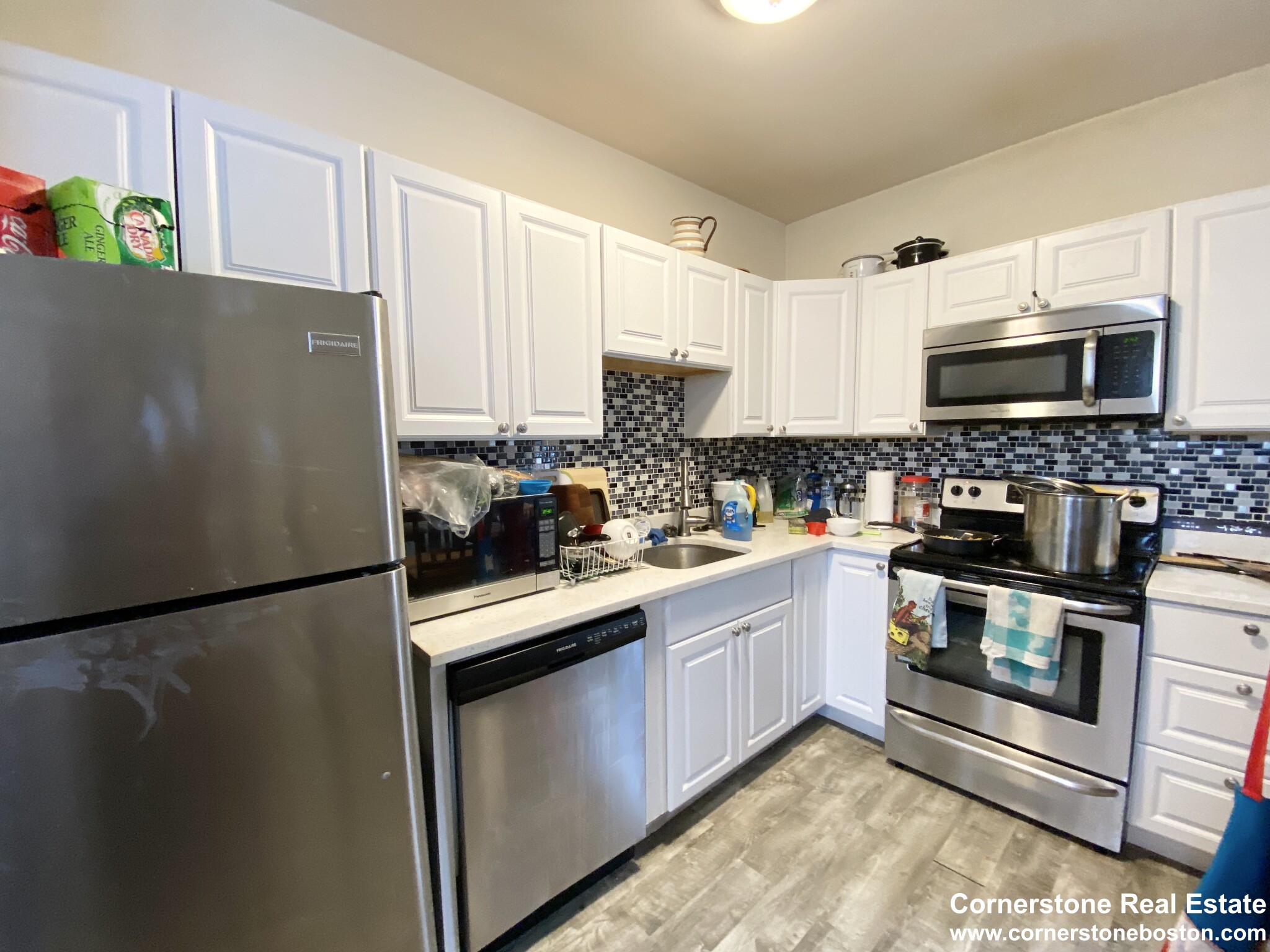 4 bed, 2 bath apartment for rent at 48 Hillside Unit 4, Mission Hill — photo 15 of 24