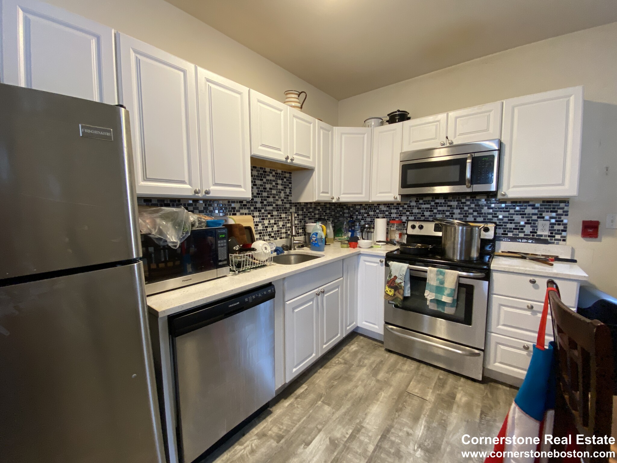 4 bed, 2 bath apartment for rent at 48 Hillside Unit 4, Mission Hill — photo 16 of 24