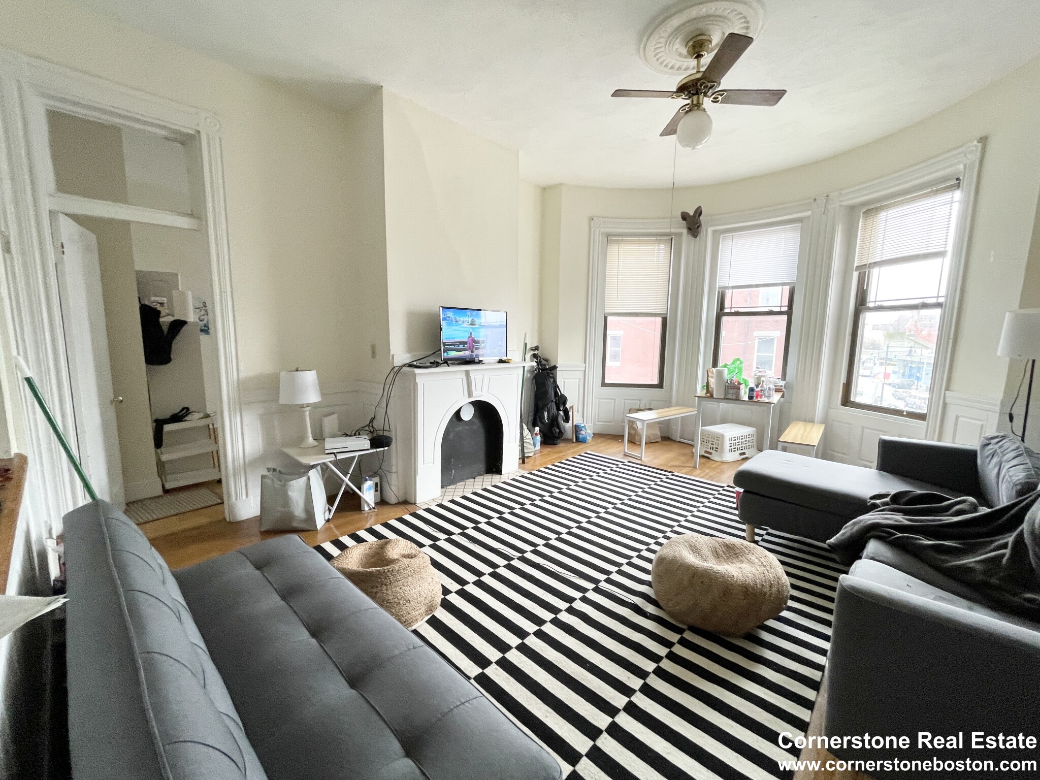 3 bed, 1 bath apartment for rent at 1451 Tremont Unit 2R, Mission Hill — photo 3 of 15