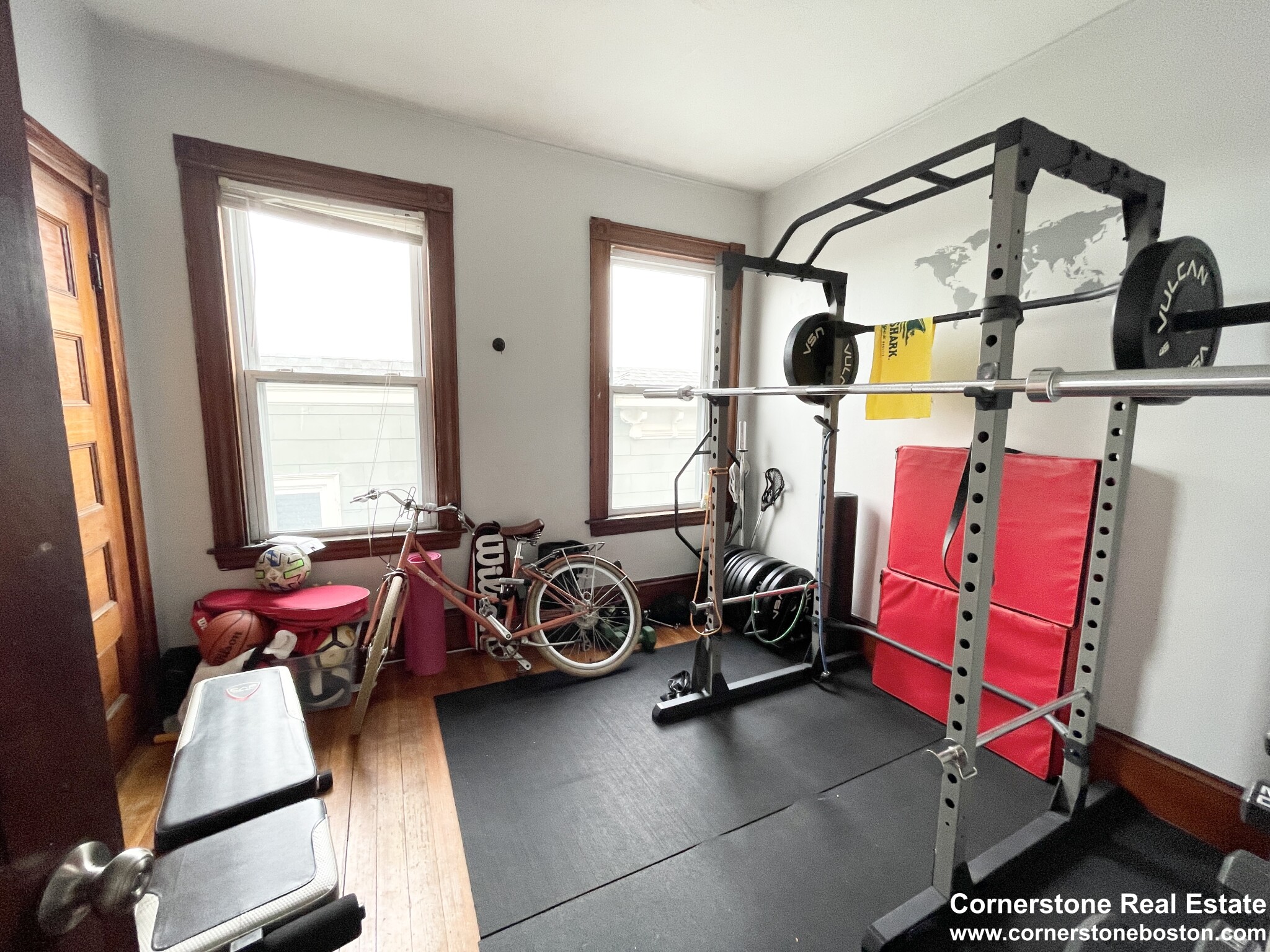 4 bed, 1 bath apartment for rent at 43 Parker Hill Ave Unit 3, Mission Hill — photo 4 of 16
