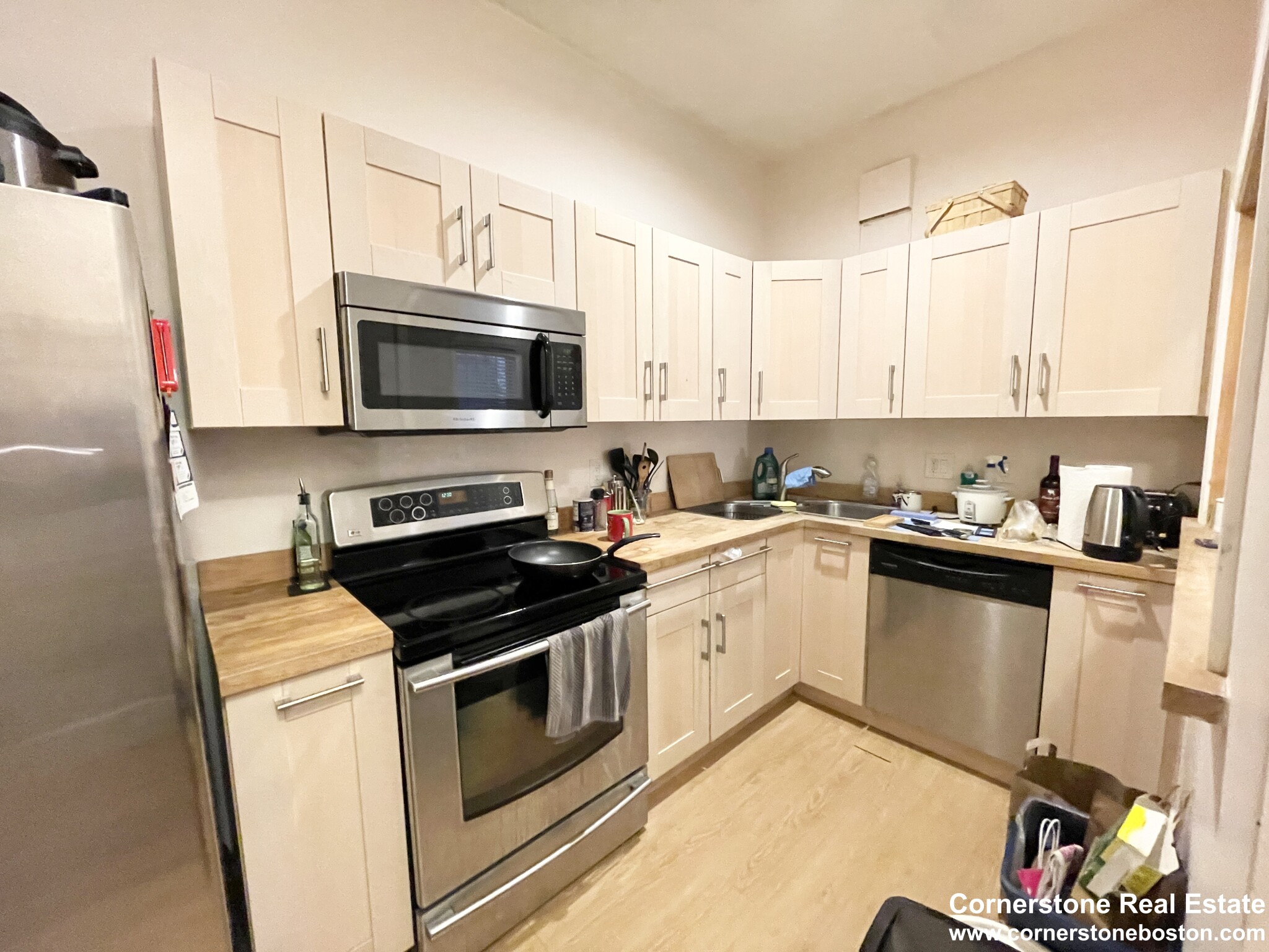 3 bed, 1 bath apartment for rent at 863 Huntington Ave Unit 1, Mission Hill — photo 14 of 16
