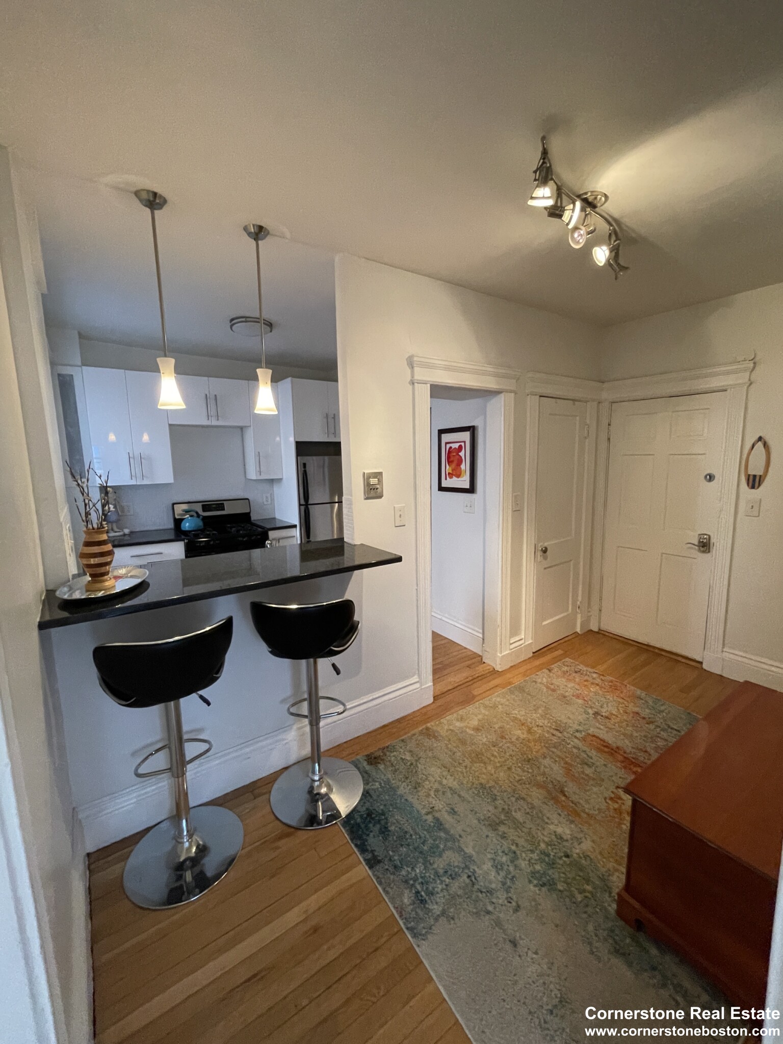 Studio bed, 1 bath apartment for rent at 31 Queensberry Unit 14, Fenway — photo 4 of 6