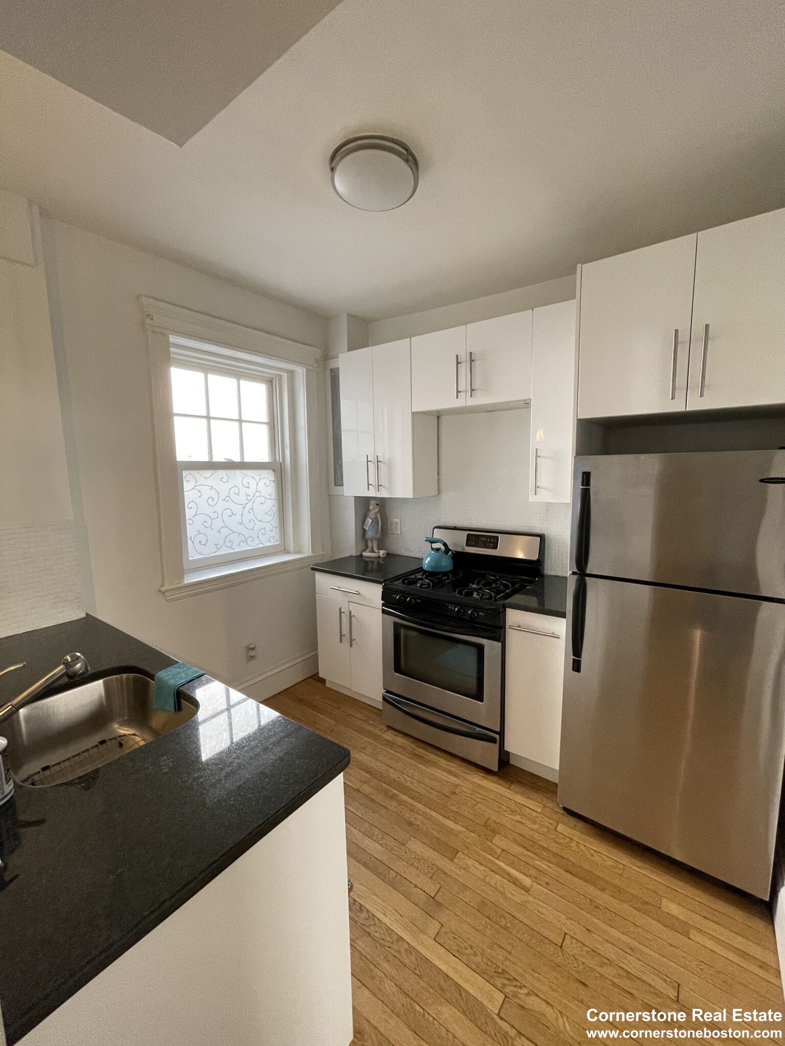 Studio bed, 1 bath apartment for rent at 31 Queensberry Unit 14, Fenway — photo 1 of 6
