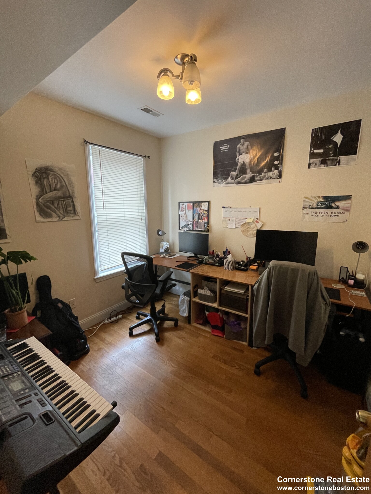 7 Chesterton St, Roxbury