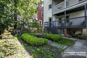 14 Haverford St, Jamaica Plain