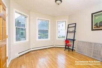 14 Haverford St, Jamaica Plain