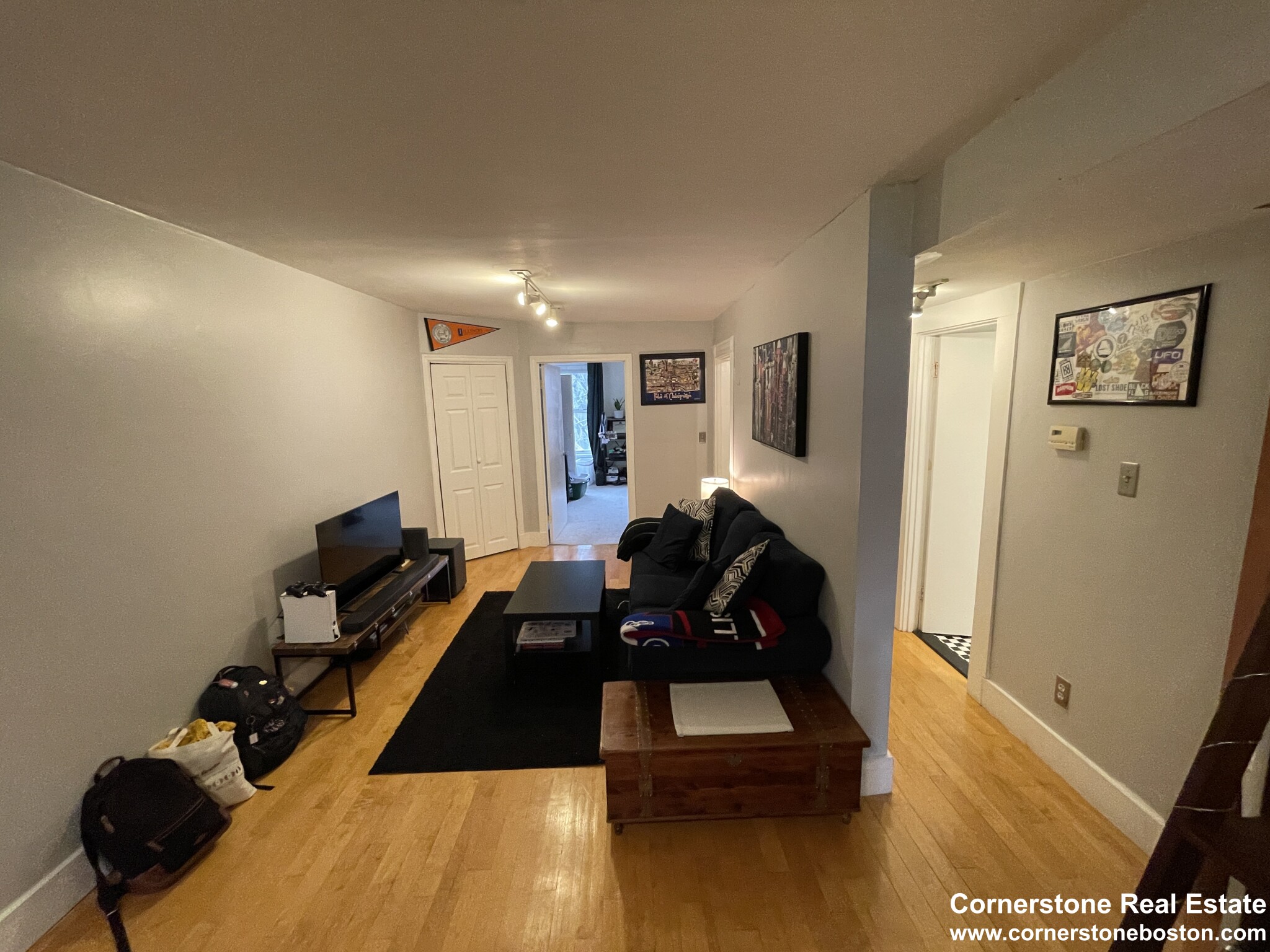 12 Chesterton St, Roxbury