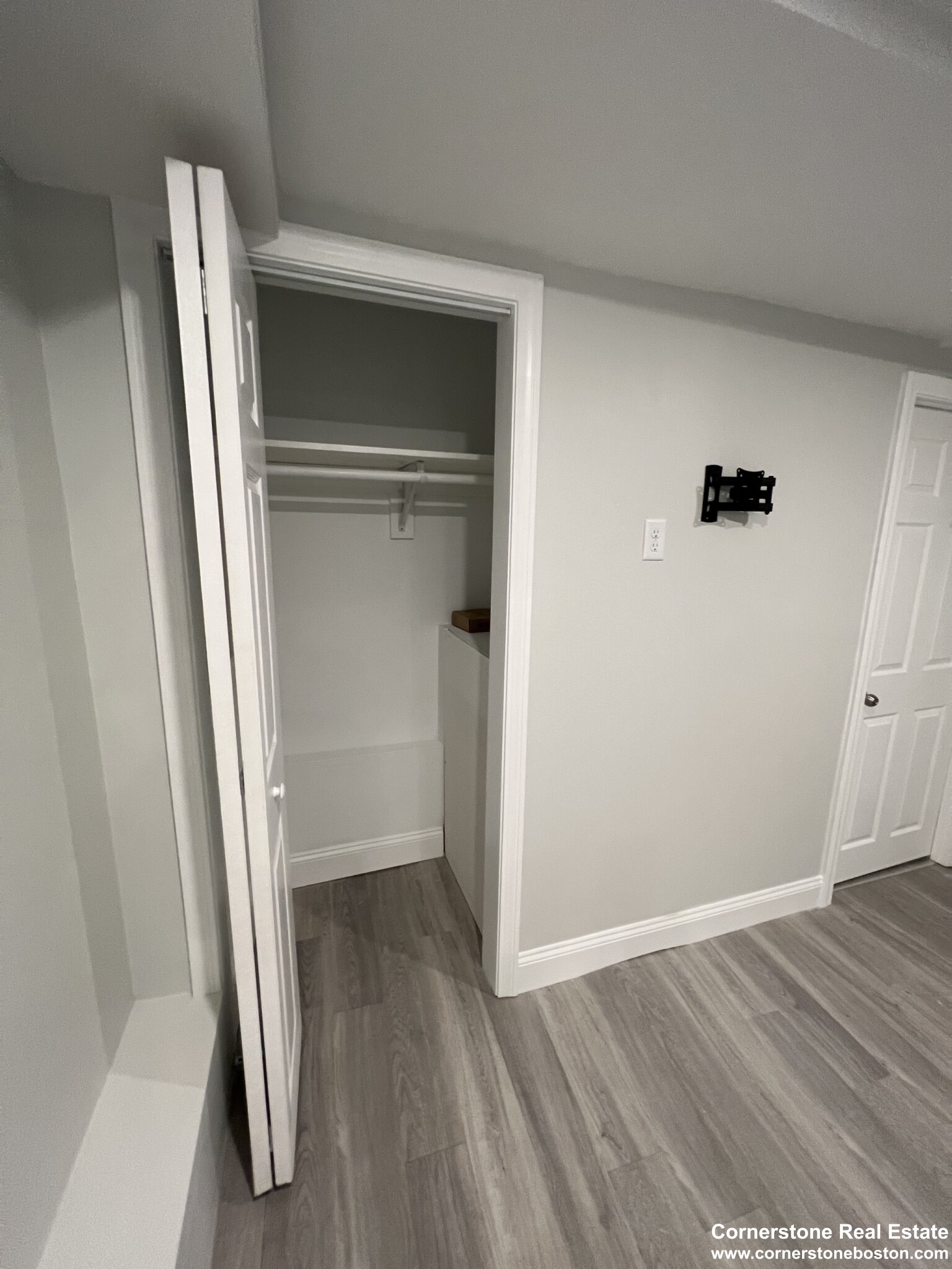 37 Forbes St, Jamaica Plain