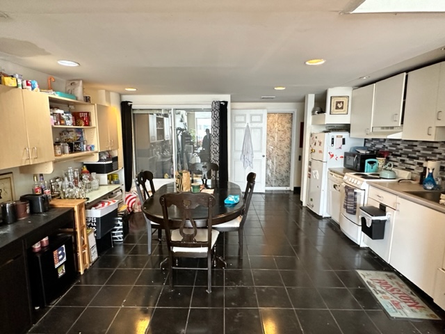 65 Brookline Ave, Fenway