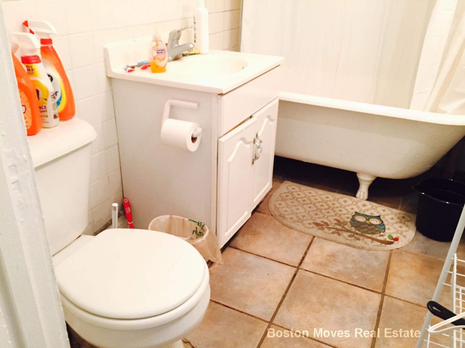 5 Barrows St, Allston