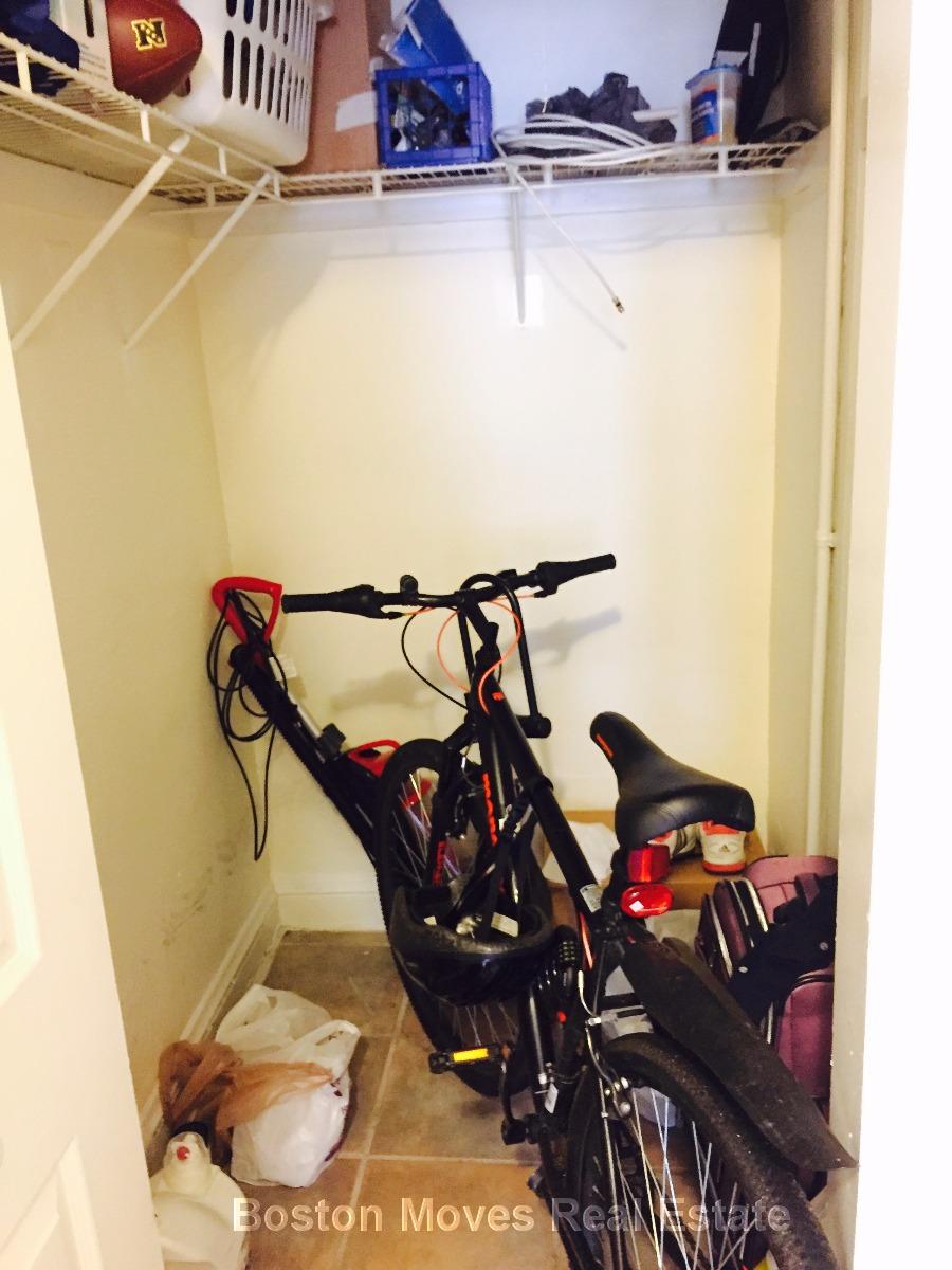 5 Barrows St, Allston